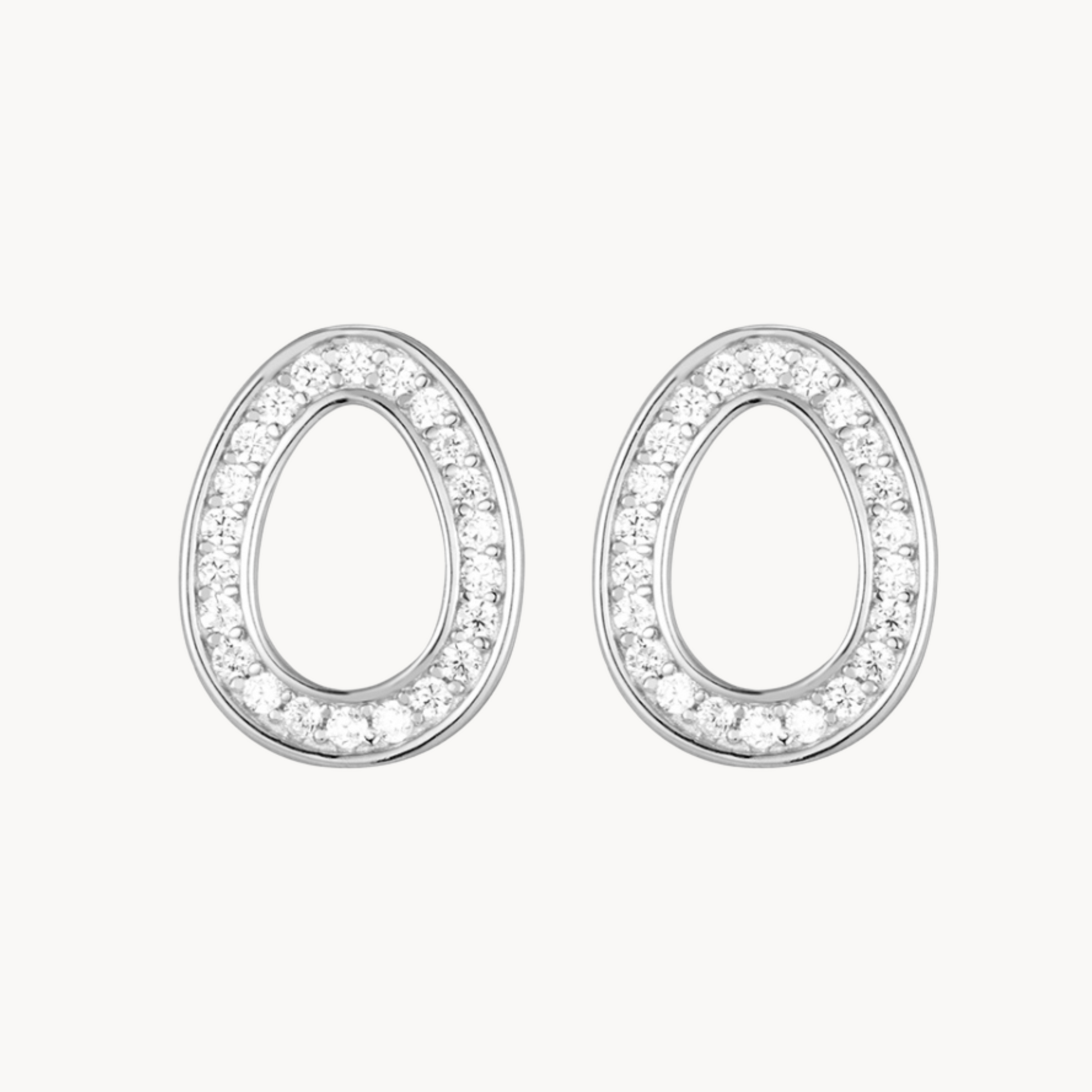 OVAL STUDS