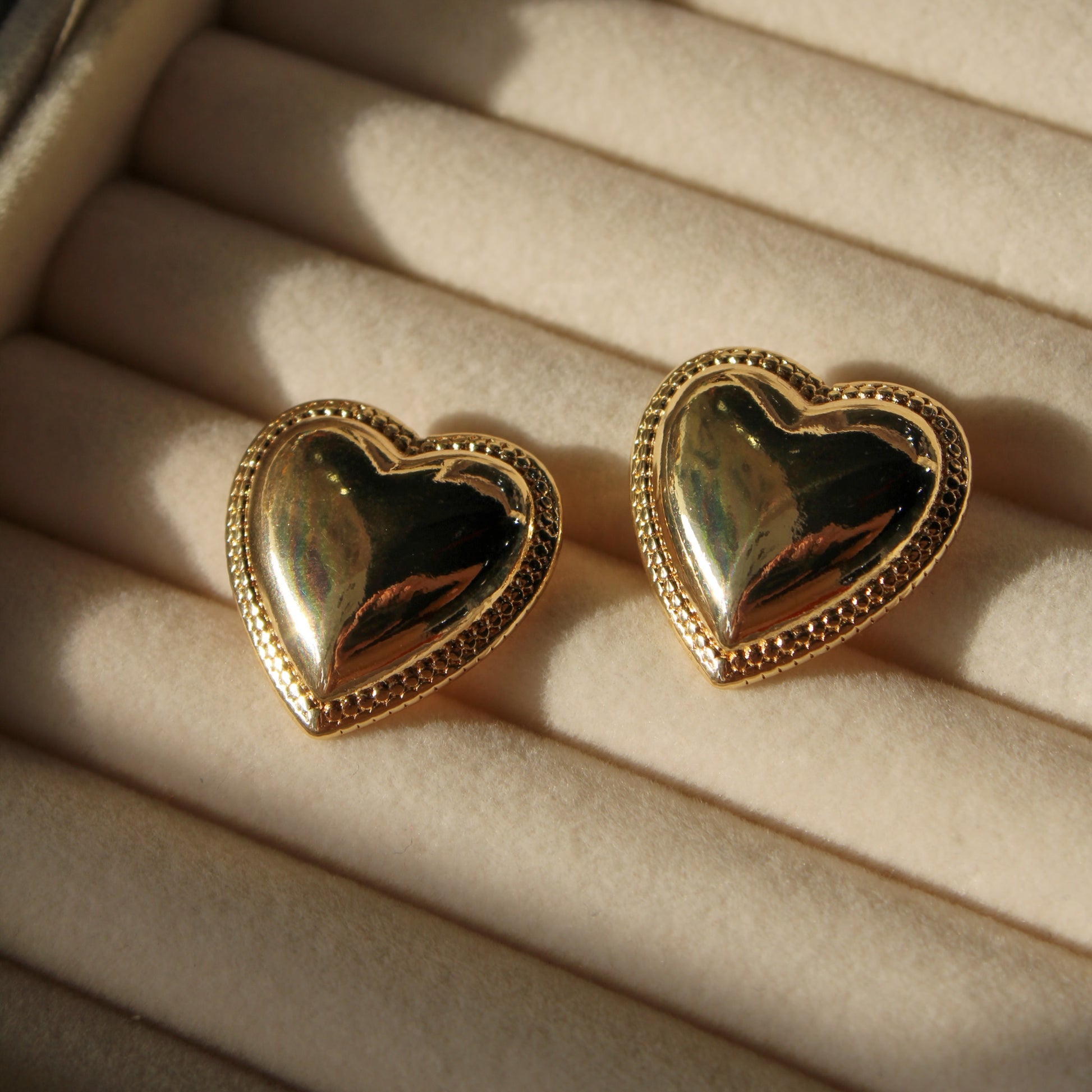 LOVER STUDS